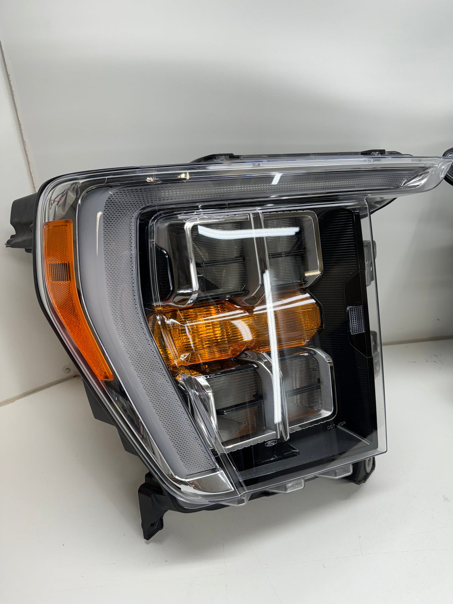 OEM 2021-2024 F-150 BI-LED Headlights (Stock)